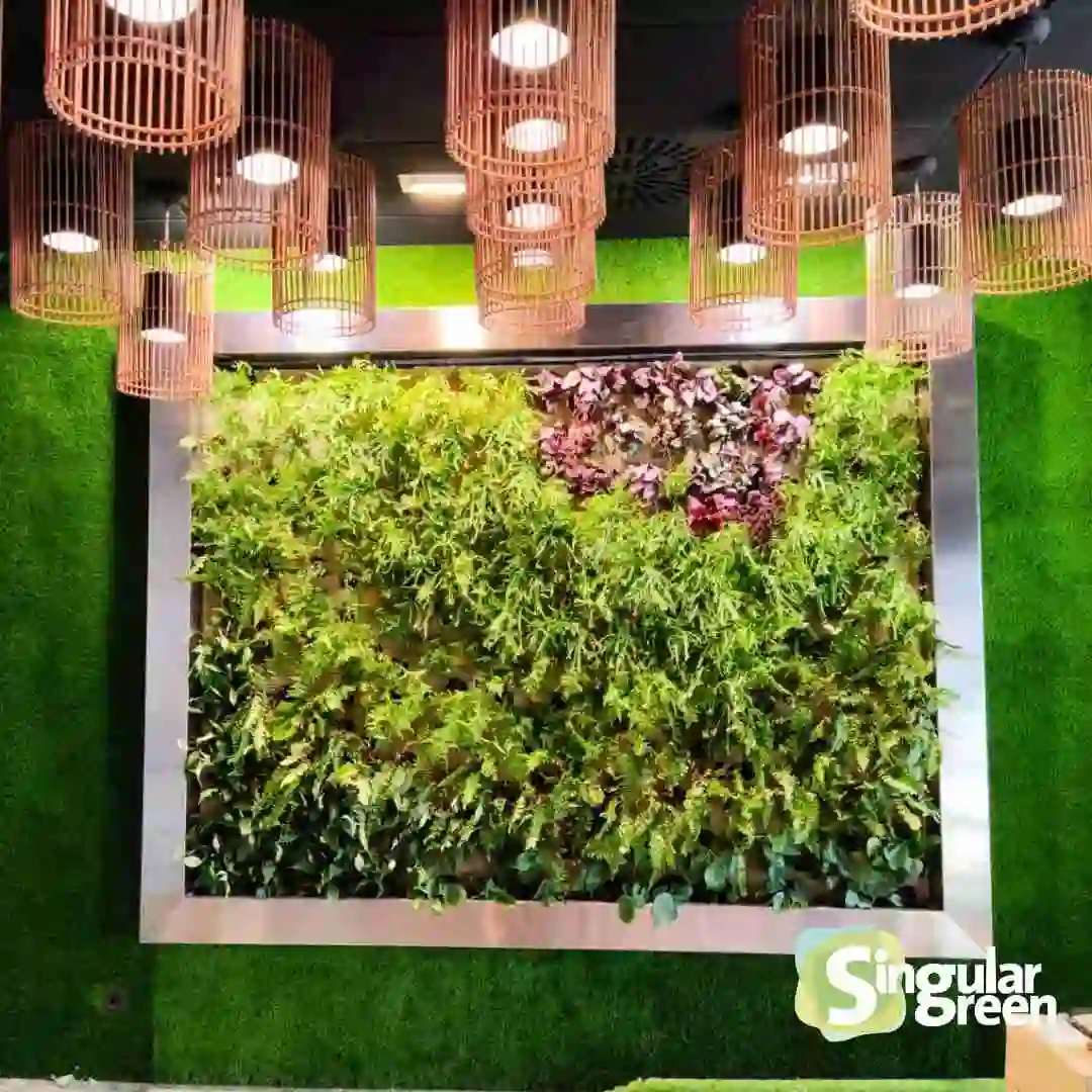 Jardín vertical en resurante sushi, Valencia
