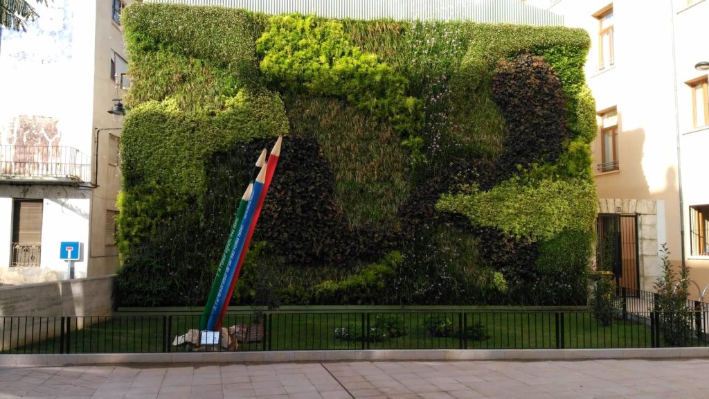 Estado actual del jardín vertical exterior en Valencia