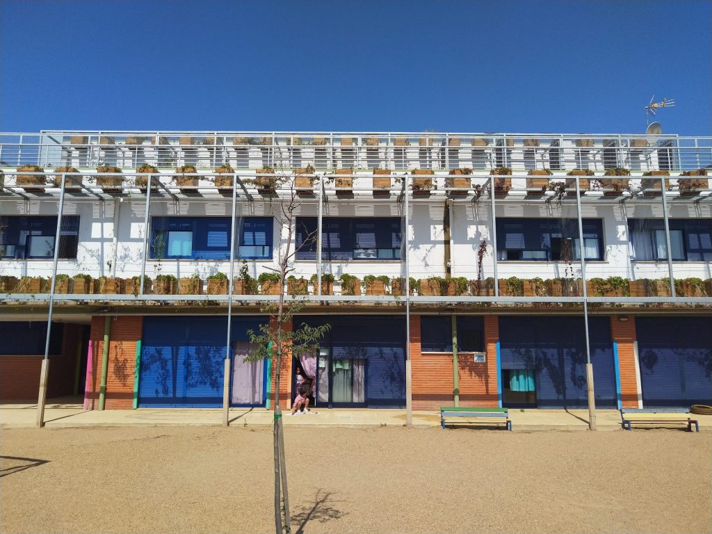 fachada vegetal colegio solana de los barros