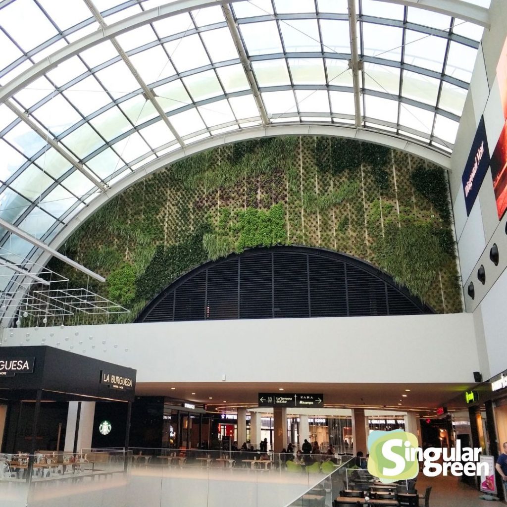 jardín vertical centro comercial diagonal mar, Barcelona